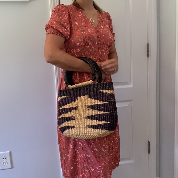 Straw bag leather vintage cottage boho basket from Ghana in Natural and navy - Picture 11 of 11